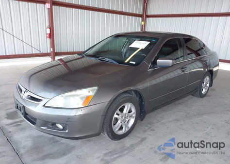 2006 Honda Accord 2.4 Ex z USA, uszkodzony, nr VIN 1HGCM56806A084725